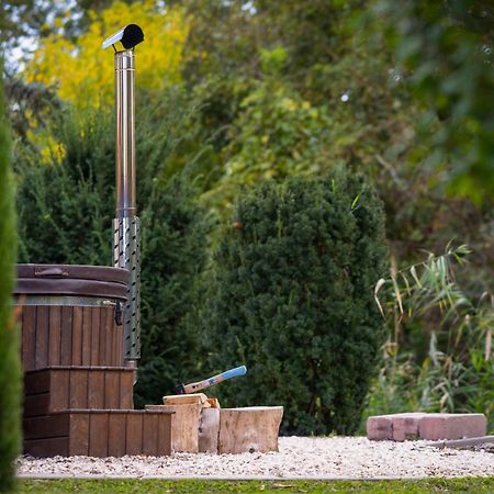 Posteleki Vendeghaz-Nyugalom Szigetei Villa Gyula Exteriör bild