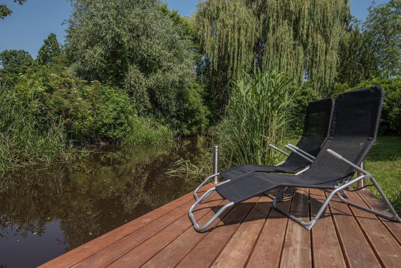 Posteleki Vendeghaz-Nyugalom Szigetei Villa Gyula Exteriör bild