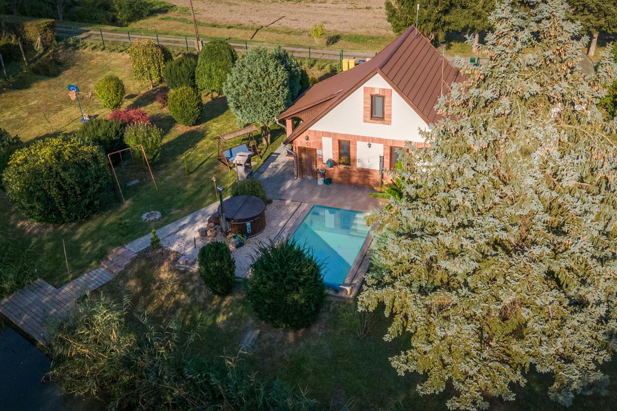 Posteleki Vendeghaz-Nyugalom Szigetei Villa Gyula Exteriör bild