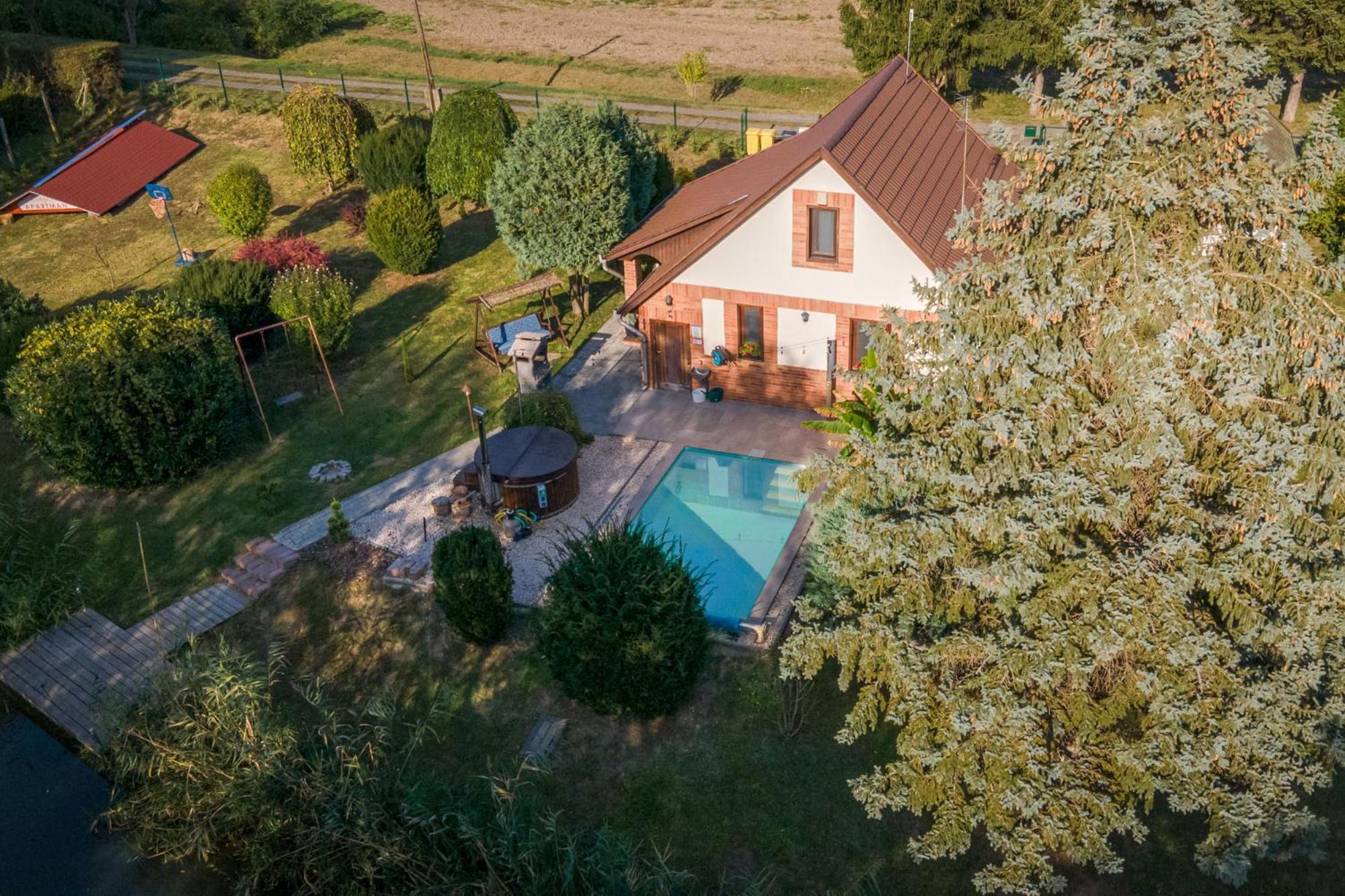 Posteleki Vendeghaz-Nyugalom Szigetei Villa Gyula Exteriör bild
