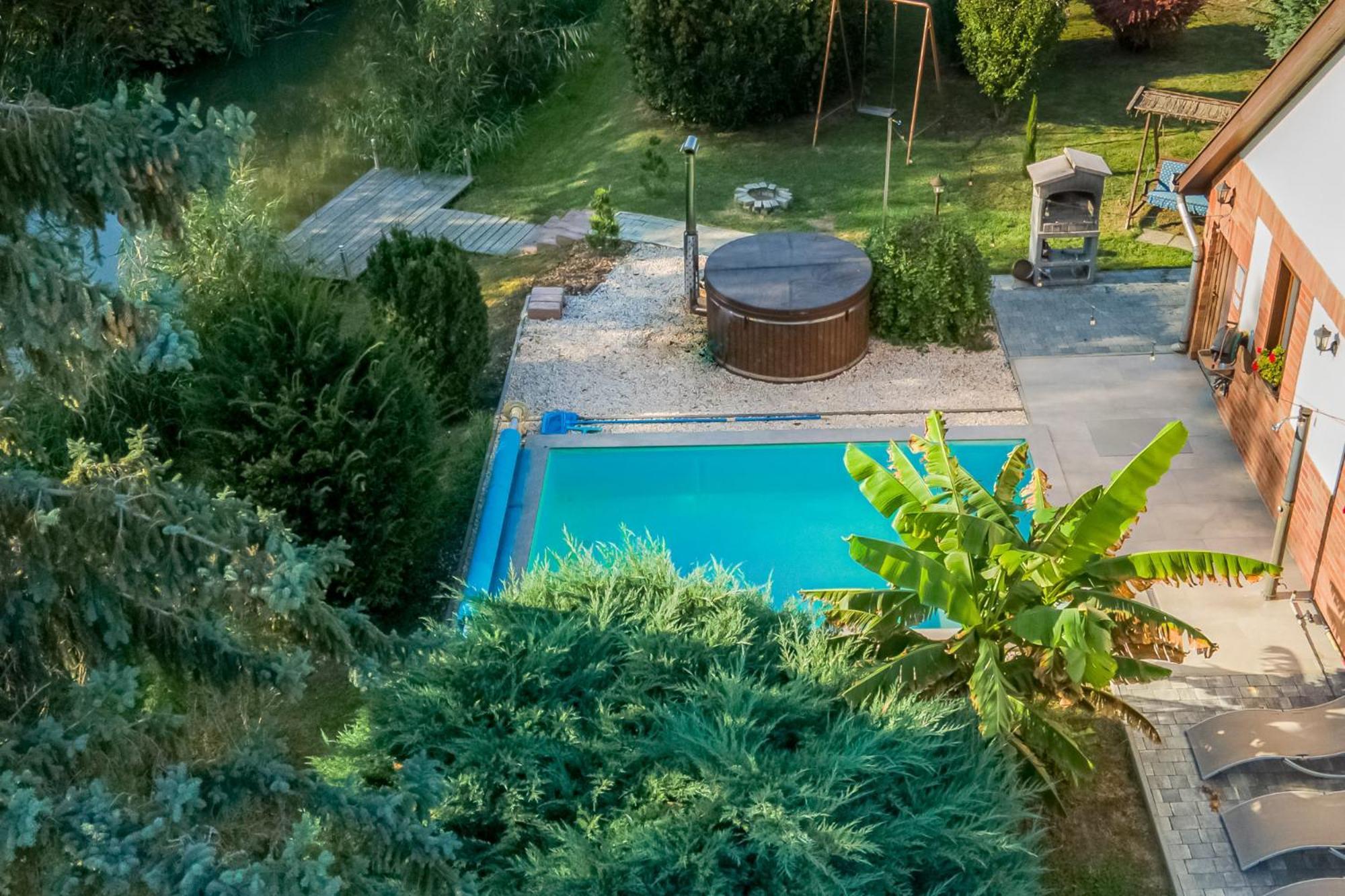 Posteleki Vendeghaz-Nyugalom Szigetei Villa Gyula Exteriör bild